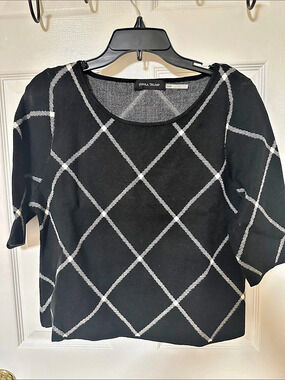 Ivanka Trump Geometric Short Sleeve Top in Black & White Size Large Like